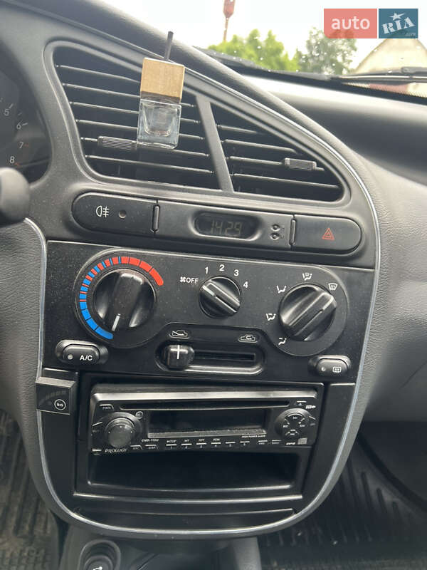 Седан Daewoo Lanos 2009 в Шостке