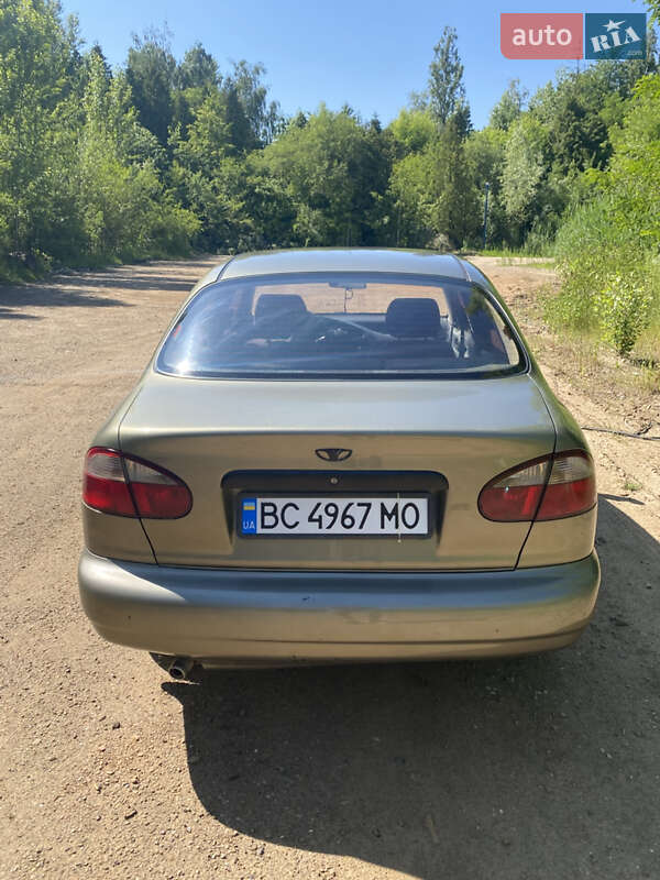 Седан Daewoo Lanos 2004 в Новом Роздоле