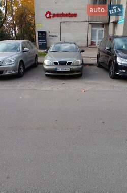 Седан Daewoo Lanos 2003 в Львове