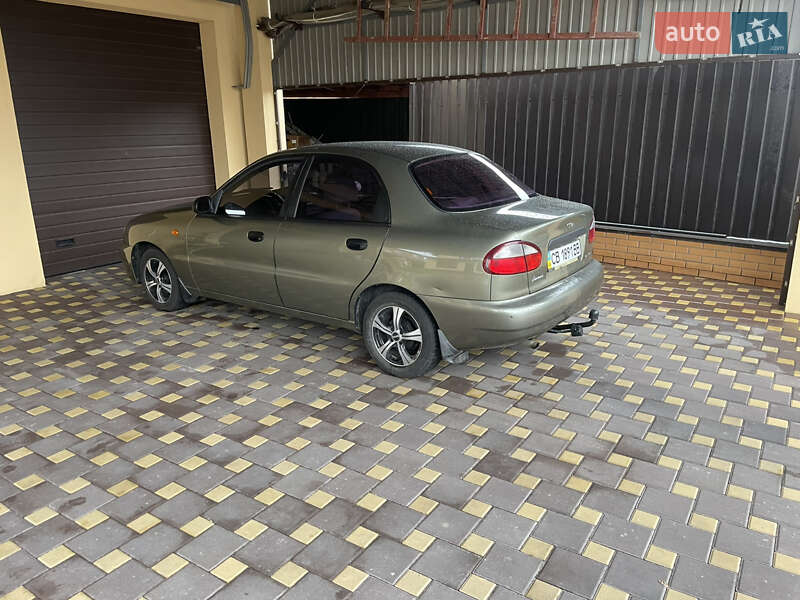 Седан Daewoo Lanos 2004 в Киеве