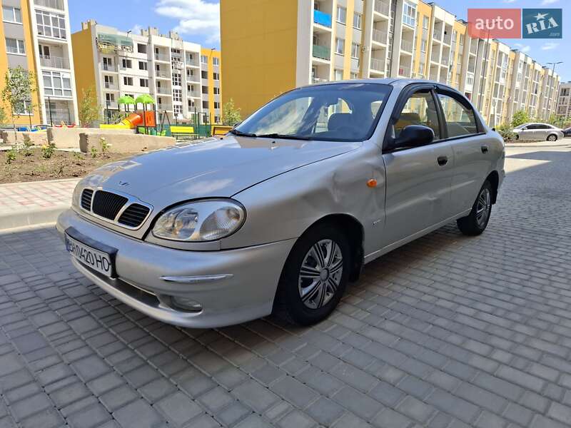 Седан Daewoo Lanos 2002 в Одессе