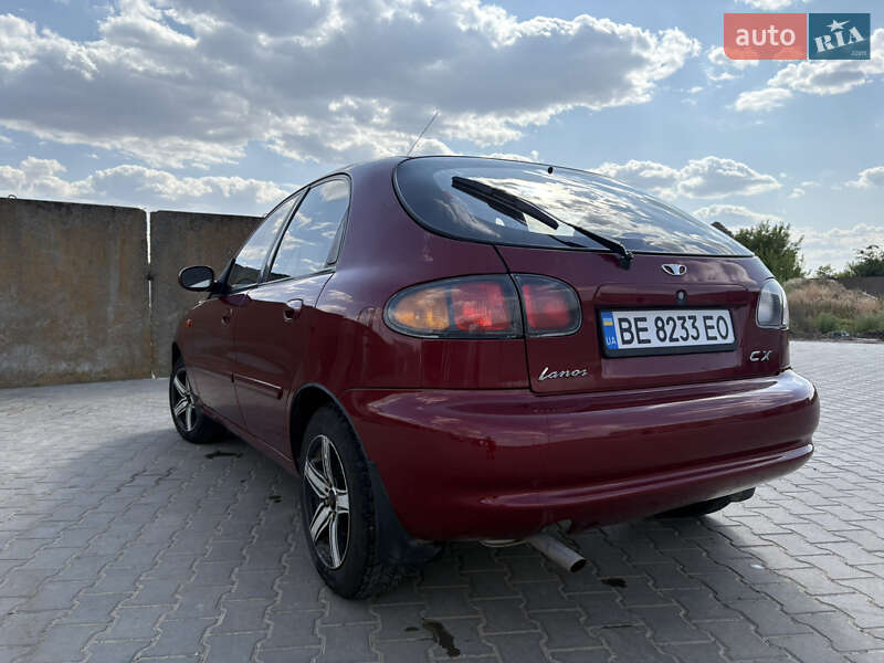 Хэтчбек Daewoo Lanos 2008 в Снигиревке