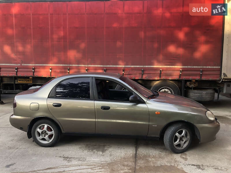 Седан Daewoo Lanos 2003 в Жовкве