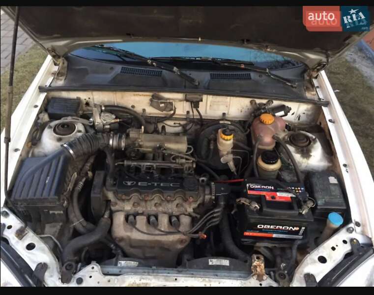 Седан Daewoo Lanos 1998 в Узине