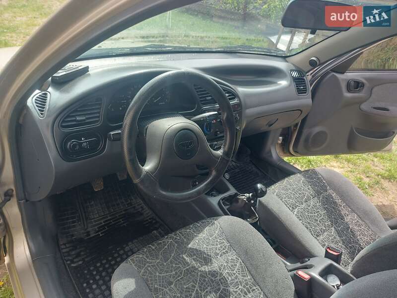 Седан Daewoo Lanos 2004 в Львове