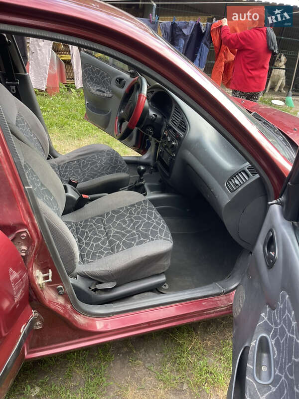 Седан Daewoo Lanos 2002 в Виннице