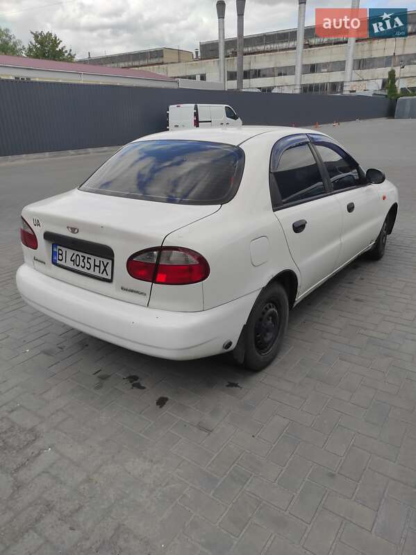 Седан Daewoo Lanos 2003 в Кременчуге