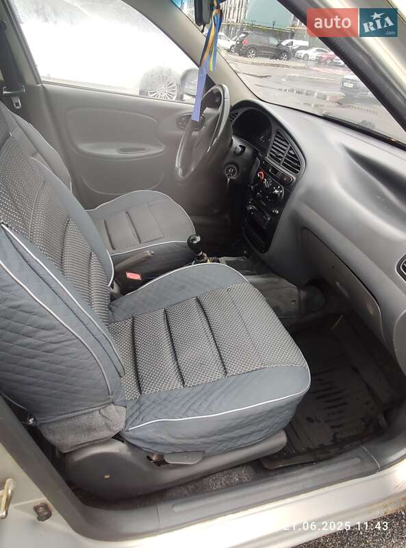 Седан Daewoo Lanos 2008 в Гатне