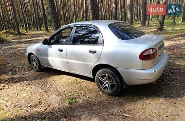 Седан Daewoo Lanos 2006 в Ладижині