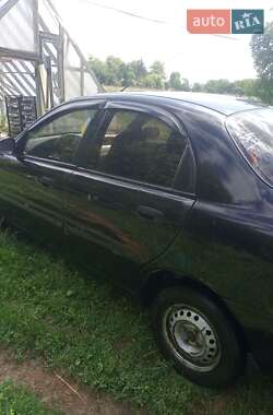 Седан Daewoo Lanos 2006 в Деражне