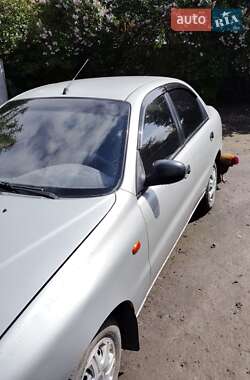 Седан Daewoo Lanos 2004 в Буске