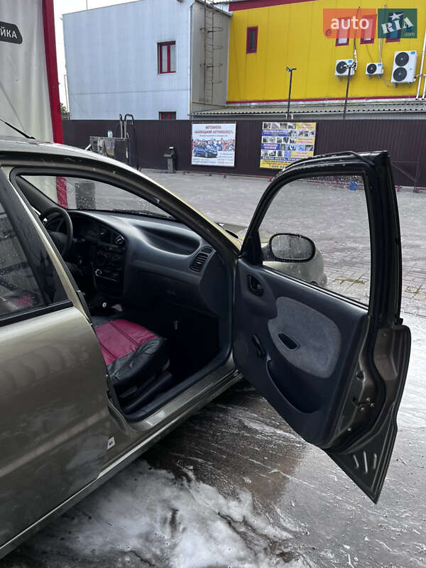 Седан Daewoo Lanos 2006 в Прилуках