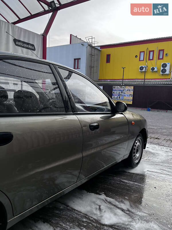 Седан Daewoo Lanos 2006 в Прилуках
