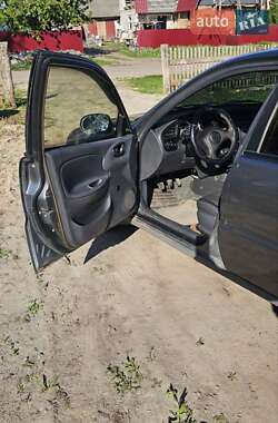 Седан Daewoo Lanos 1998 в 