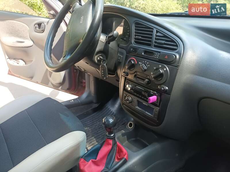 Седан Daewoo Lanos 2006 в Одессе