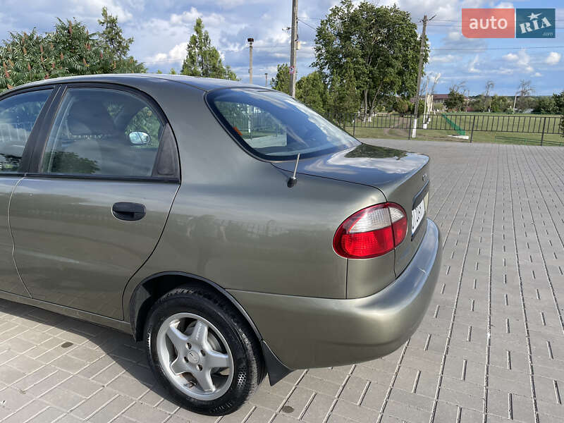 Седан Daewoo Lanos 2002 в Близнюках