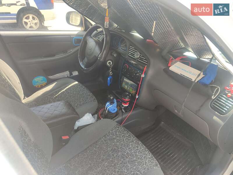 Седан Daewoo Lanos 2011 в Вишневом фото 10 Седан Daewoo Lanos 2011 в Вишневом