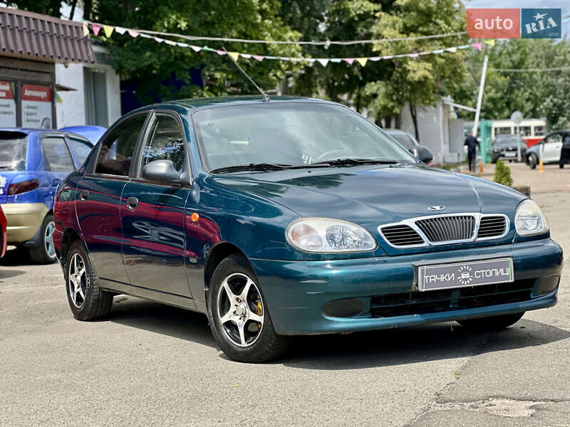 Седан Daewoo Lanos 2004 в Киеве