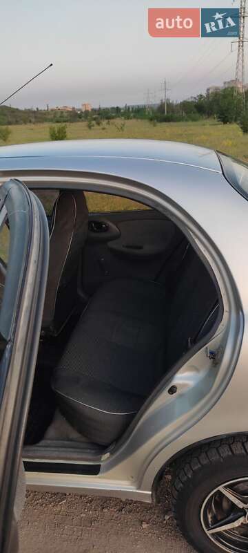 Седан Daewoo Lanos 2005 в Покрове
