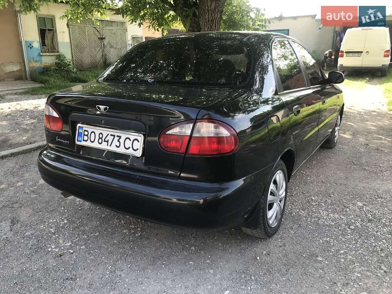 Седан Daewoo Lanos 2008 в Гусятині