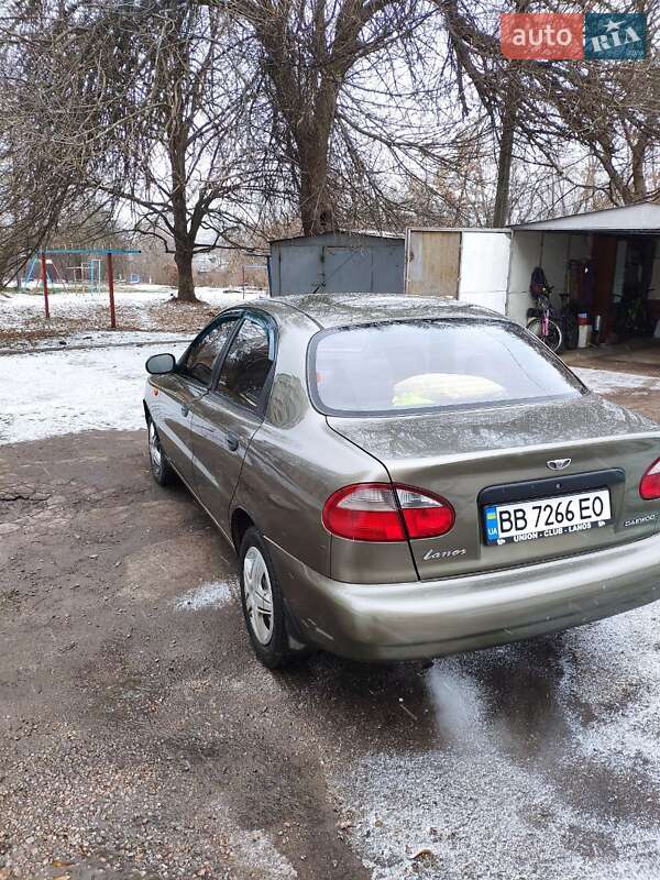 Седан Daewoo Lanos 2004 в Кропивницком