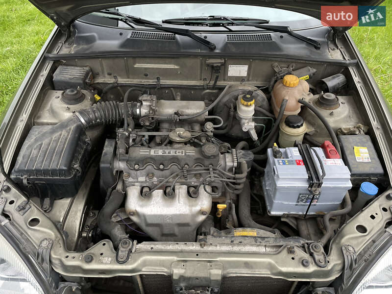 Седан Daewoo Lanos 2006 в Львові