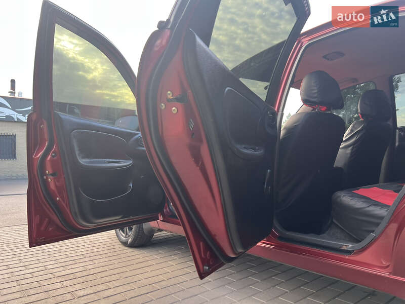 Седан Daewoo Lanos 2005 в Лозовой