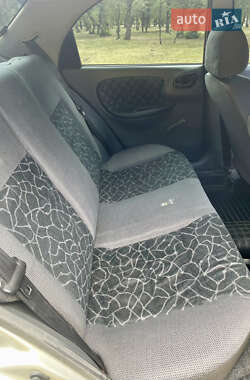 Седан Daewoo Lanos 2004 в 