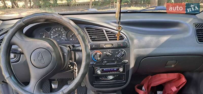 Хэтчбек Daewoo Lanos 2003 в Днепре