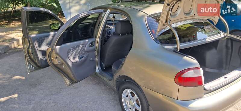 Хэтчбек Daewoo Lanos 2003 в Днепре