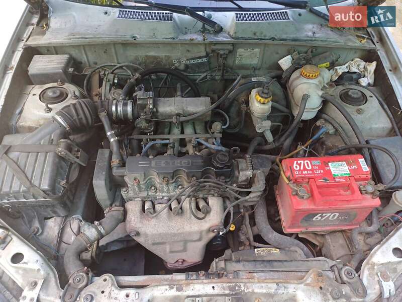 Седан Daewoo Lanos 2003 в Петропавловской Борщаговке