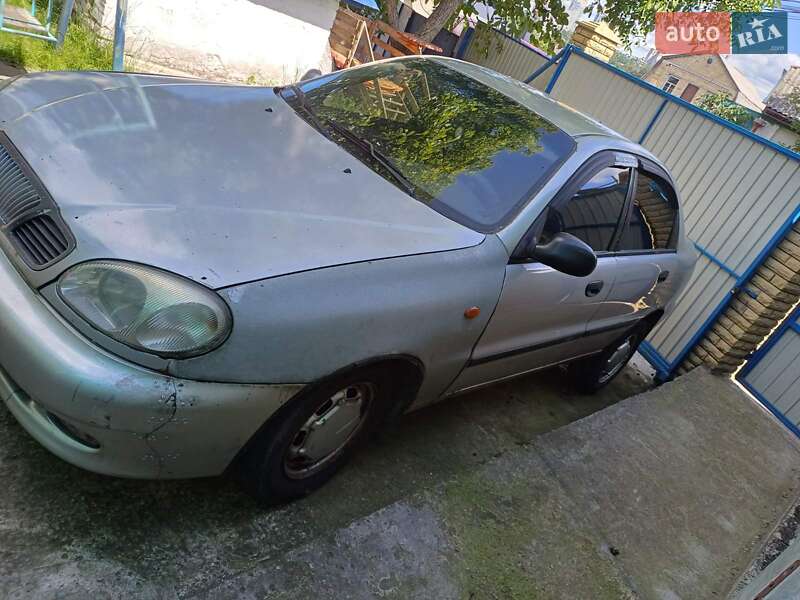Седан Daewoo Lanos 2003 в Петропавловской Борщаговке