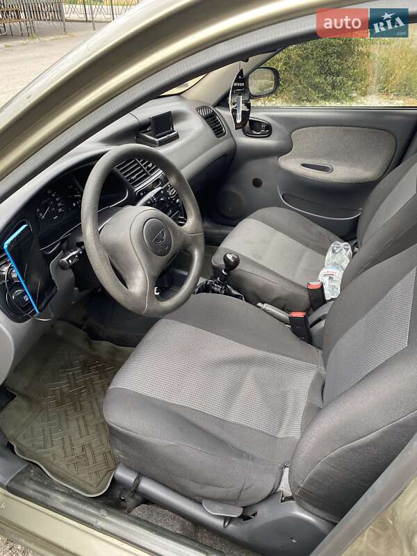 Седан Daewoo Lanos 2006 в Новомосковске