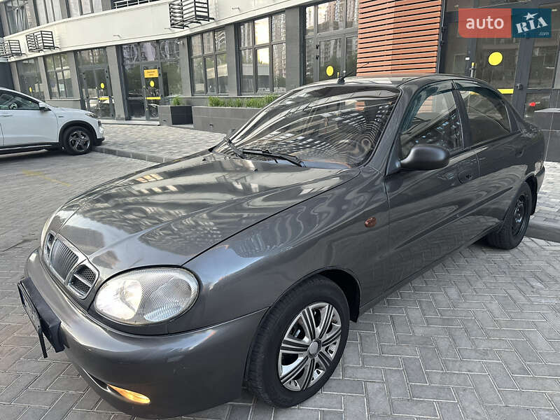 Седан Daewoo Lanos 2012 в 