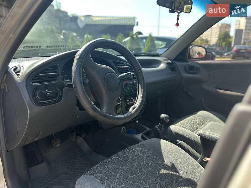 Седан Daewoo Lanos 2005 в Львове