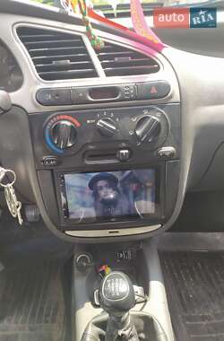Седан Daewoo Lanos 2004 в 