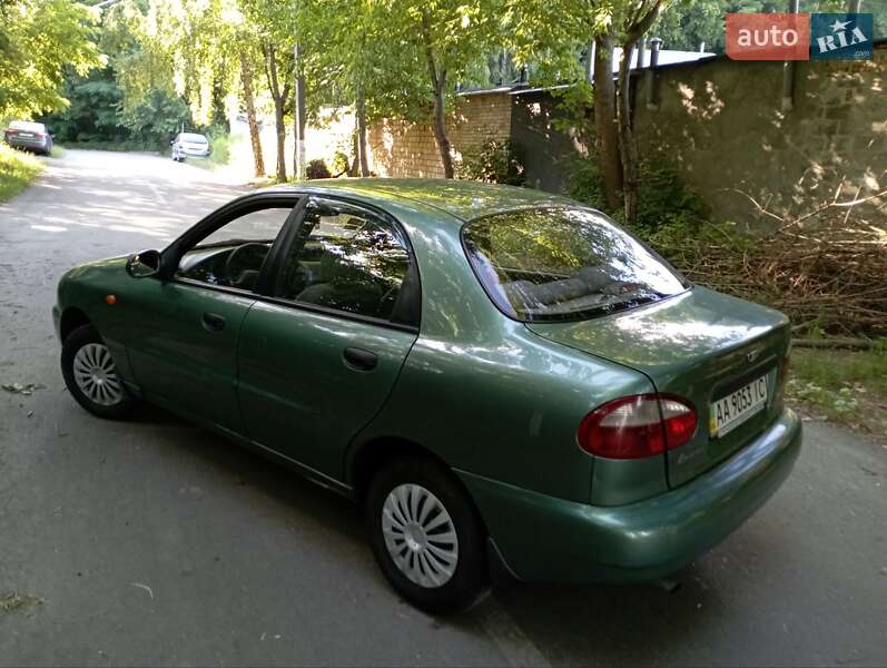Седан Daewoo Lanos 2009 в Києві