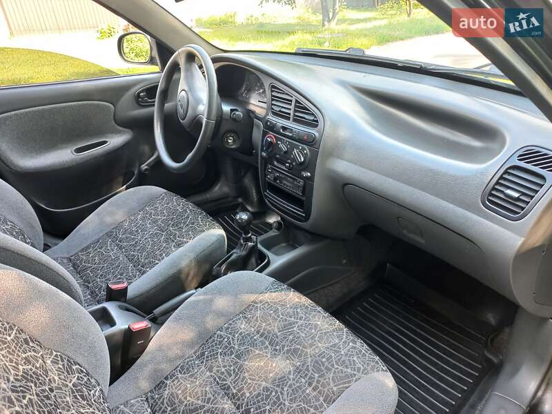Седан Daewoo Lanos 2008 в Шостке