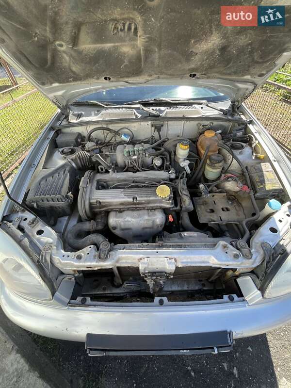 Седан Daewoo Lanos 1999 в 