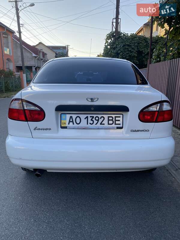Седан Daewoo Lanos 2004 в Ужгороде
