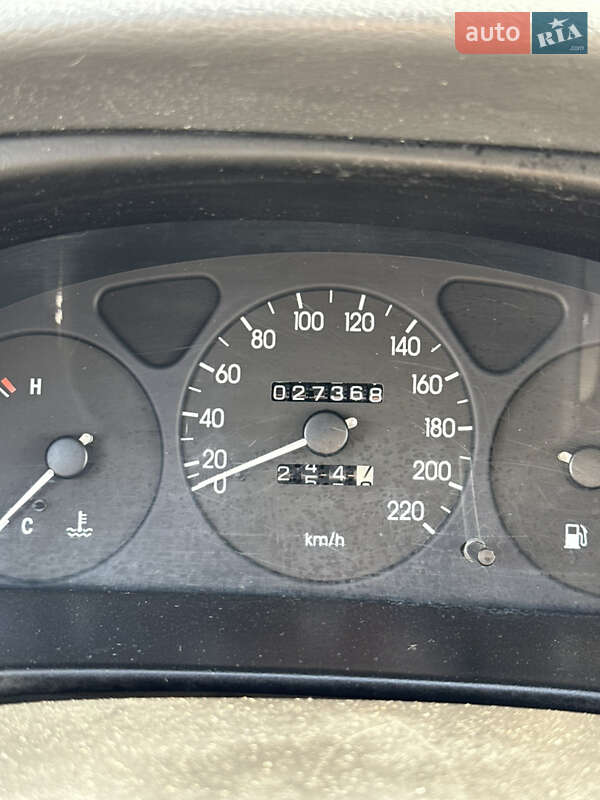 Седан Daewoo Lanos 2008 в Ровно