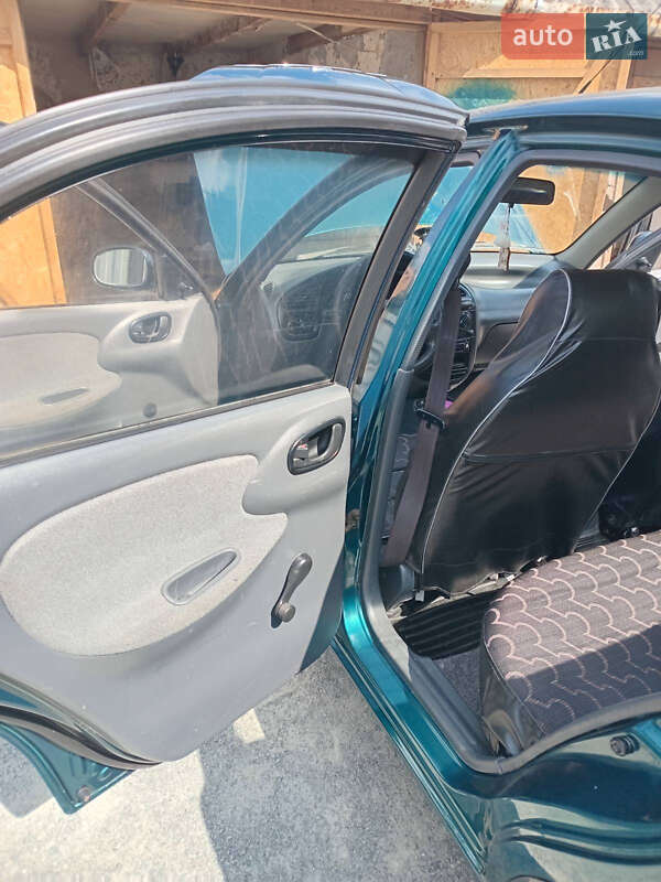 Седан Daewoo Lanos 2006 в Звягеле