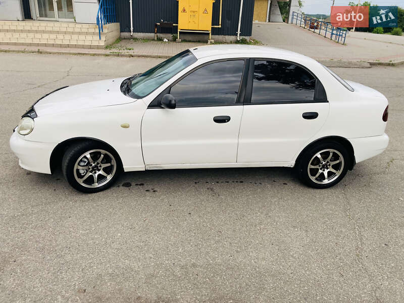 Седан Daewoo Lanos 2004 в Запорожье
