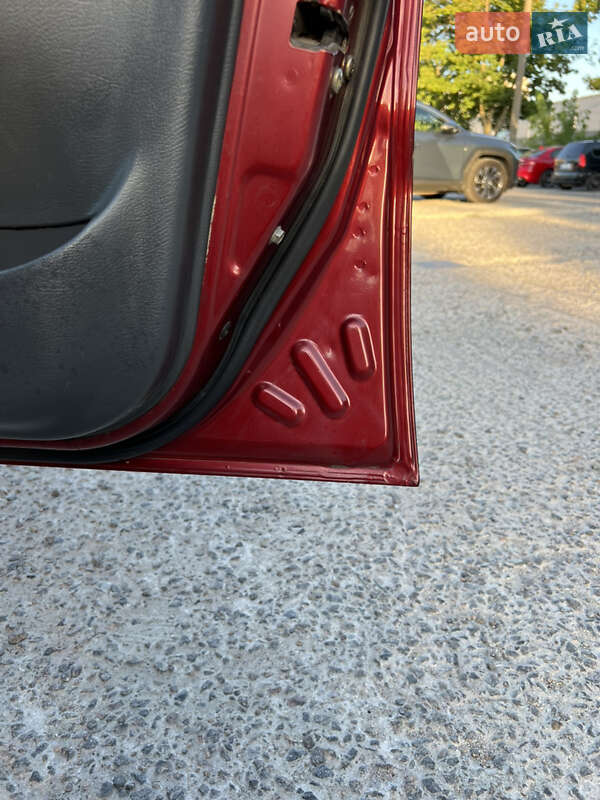 Хетчбек Daewoo Lanos 2002 в Одесі