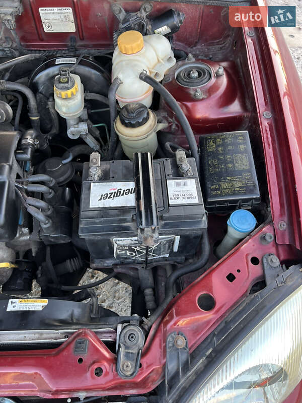 Хетчбек Daewoo Lanos 2002 в Одесі