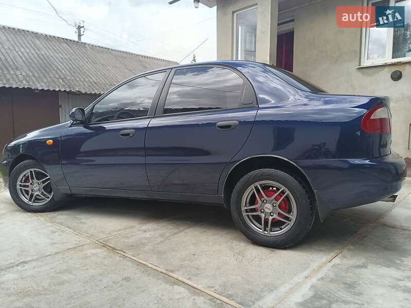 Седан Daewoo Lanos 2003 в Калуші