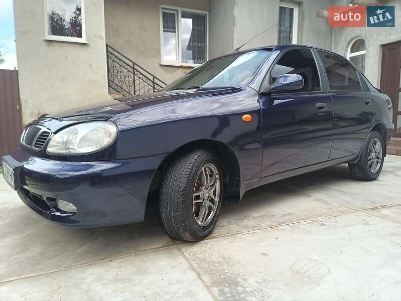 Седан Daewoo Lanos 2003 в Калуші