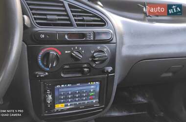 Седан Daewoo Lanos 2004 в 