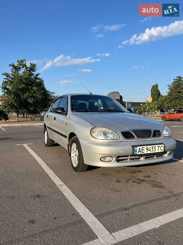 Седан Daewoo Lanos 2004 в Кривом Роге