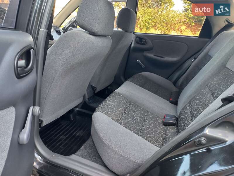 Седан Daewoo Lanos 2008 в Шостці